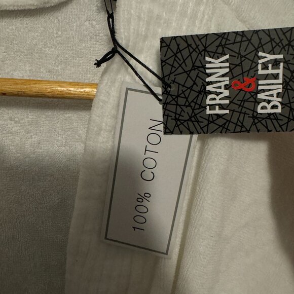 NEW 100% Cotton White Comfy Housecoat Bathrobe Frank & Bailey Small with Tags - Picture 3 of 4